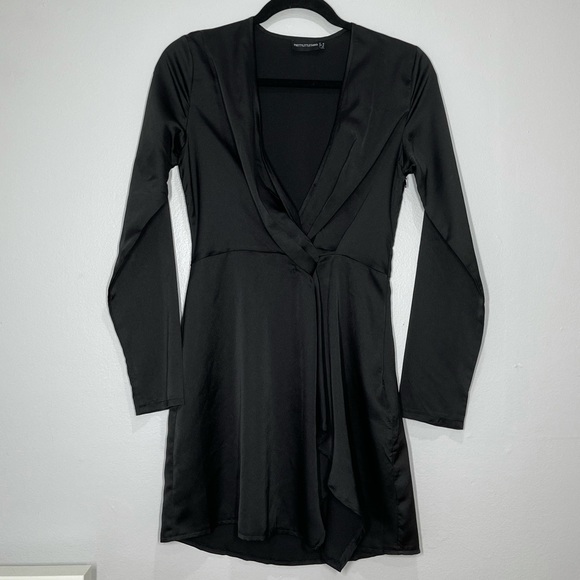 PrettyLittleThing satin wrap dress - Picture 2 of 6